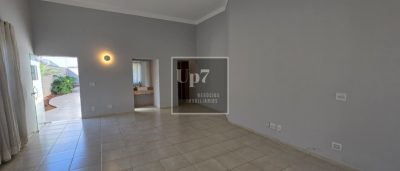 CASA COM 03 SUÍTES E ÁREA DE LAZER AMPLA À VENDA NO CONDOMÍNIO QUINTA RANIERI GREEN, EM BAURU/SP.