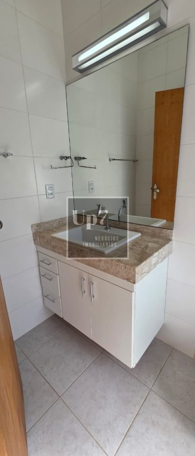 CASA COM 03 SUÍTES E ÁREA DE LAZER AMPLA À VENDA NO CONDOMÍNIO QUINTA RANIERI GREEN, EM BAURU/SP.