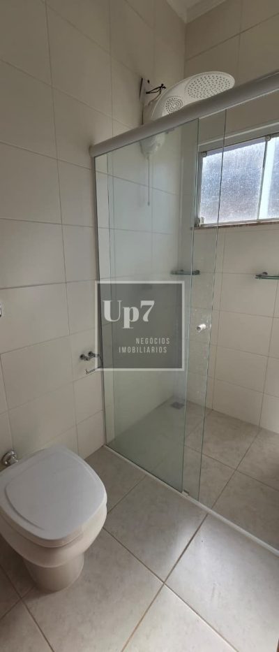 CASA COM 03 SUÍTES E ÁREA DE LAZER AMPLA À VENDA NO CONDOMÍNIO QUINTA RANIERI GREEN, EM BAURU/SP.
