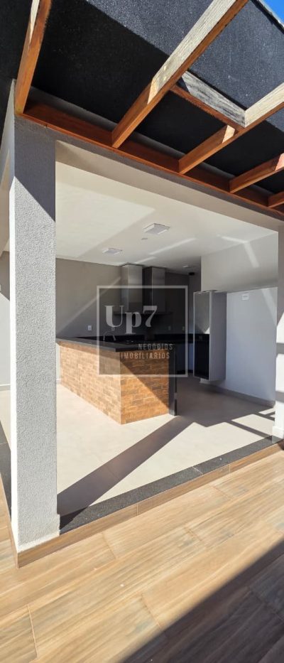 CASA COM 03 SUÍTES E ÁREA DE LAZER AMPLA À VENDA NO CONDOMÍNIO QUINTA RANIERI GREEN, EM BAURU/SP.