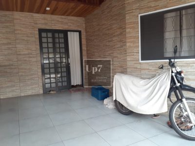 CASA COM 03 QUARTOS E PISCINA À VENDA NO BELA VISTA, EM BAURU/SP.