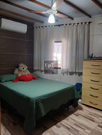 CASA COM 03 QUARTOS E PISCINA À VENDA NO BELA VISTA, EM BAURU/SP.