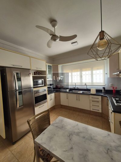 CASA À VENDA - RESIDENCIAL OU COMERCIALREGIÃO DA GETÚLIO VARGAS - BAURU-SP