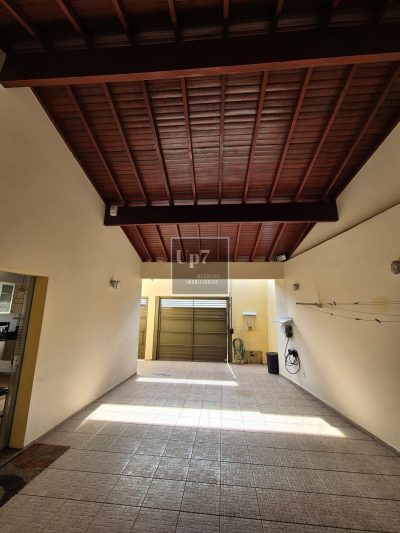 CASA À VENDA - RESIDENCIAL OU COMERCIALREGIÃO DA GETÚLIO VARGAS - BAURU-SP