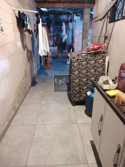 CASA COM 02 QUARTOS À VENDA NO JARDIM REDENTOR, EM BAURU.