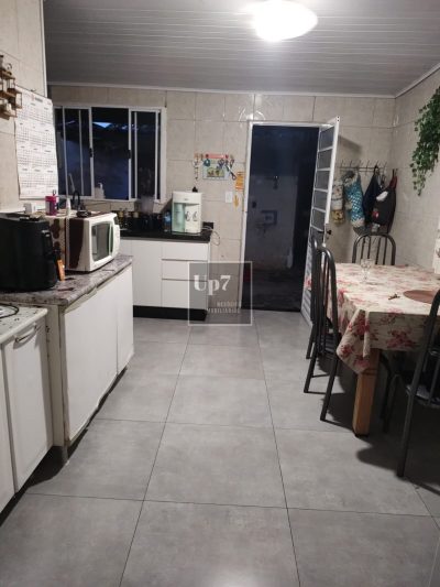 CASA COM 02 QUARTOS À VENDA NO JARDIM REDENTOR, EM BAURU.