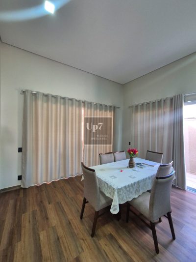 CASA COM 03 SUÍTES E ESCRITÓRIO PARA ALUGAR NO CONDOMÍNIO MORADA DO SOL, EM PIRATININGA/SP.