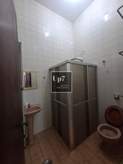 CASA COM 04 QUARTOS E PISCINA PARA ALUGAR NA VILA UNIVERSITÁRIA, EM BAURU/SP.