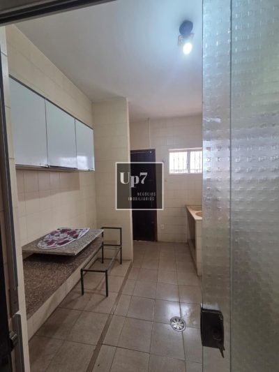 CASA COM 04 QUARTOS E PISCINA PARA ALUGAR NA VILA UNIVERSITÁRIA, EM BAURU/SP.
