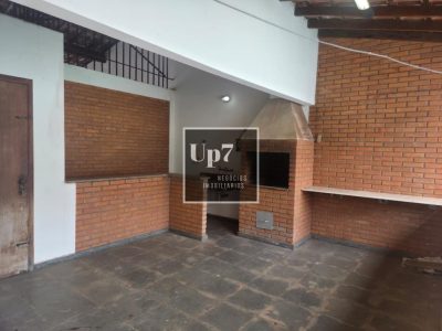 CASA COM 04 QUARTOS E PISCINA PARA ALUGAR NA VILA UNIVERSITÁRIA, EM BAURU/SP.