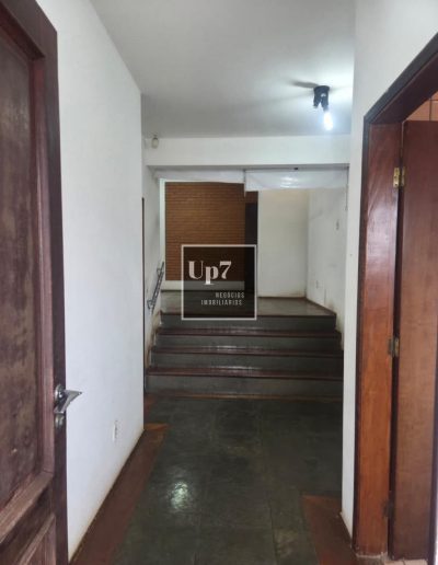 CASA COM 04 QUARTOS E PISCINA PARA ALUGAR NA VILA UNIVERSITÁRIA, EM BAURU/SP.