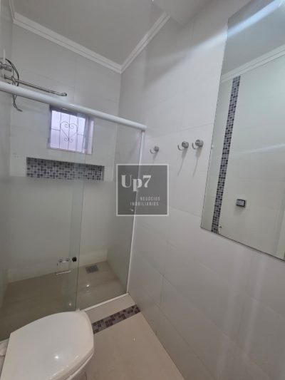 CASA COM 04 QUARTOS E PISCINA PARA ALUGAR NA VILA UNIVERSITÁRIA, EM BAURU/SP.