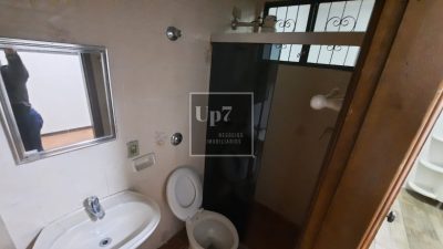 LOCAÇÃO - EXCELENTE CASA COM 04 DORMITÓRIOS, SENDO 01 SUÍTE NO NOVO JD. PAGANI EM BAURU-SP