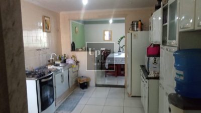 CASA A VENDA 3 DORMITÓRIOS NO BAIRRO SANTA LUZIA