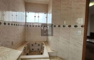 SOBRADO COM 03 QUARTOS À VENDA PRÓXIMO À ITE, EM BAURU-SP.