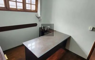 SOBRADO COM 03 QUARTOS À VENDA PRÓXIMO À ITE, EM BAURU-SP.