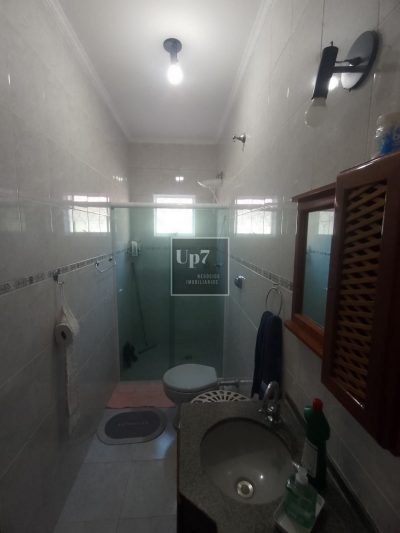 CASA REFORMADA COM 03 QUARTOS À VENDA NO JARDIM JUSSARA, EM BAURU/SP.