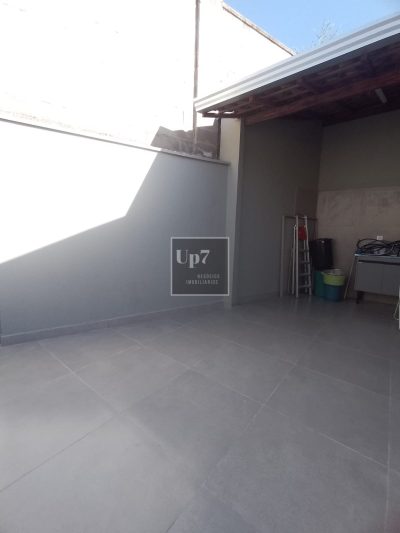 CASA REFORMADA COM 03 QUARTOS À VENDA NO JARDIM JUSSARA, EM BAURU/SP.