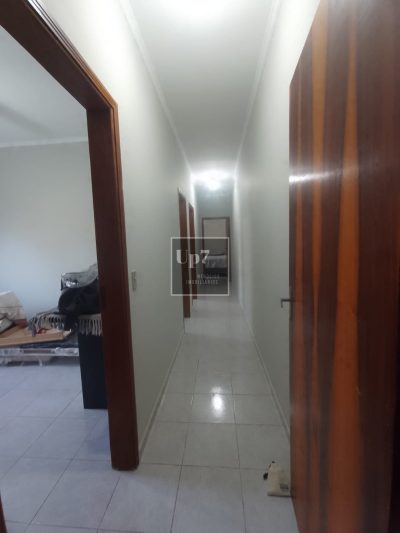 CASA REFORMADA COM 03 QUARTOS À VENDA NO JARDIM JUSSARA, EM BAURU/SP.