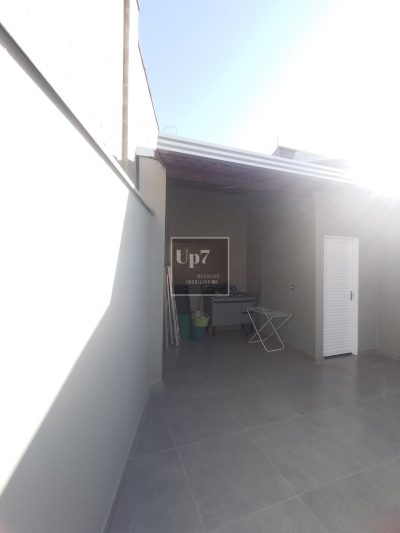 CASA REFORMADA COM 03 QUARTOS À VENDA NO JARDIM JUSSARA, EM BAURU/SP.