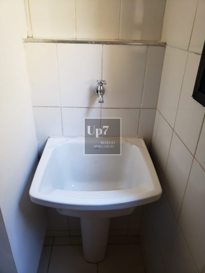APARTAMENTO COM 02 QUARTOS PARA ALUGAR PRÓXIMO AO BAURU SHOPPING.
