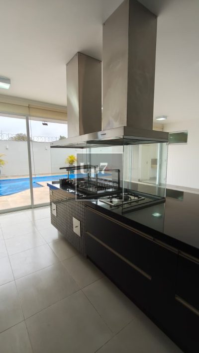 CASA AMPLA COM 04 SUÍTES PARA ALUGAR NO CONDOMÍNIO VILLA LOBOS, EM BAURU-SP.