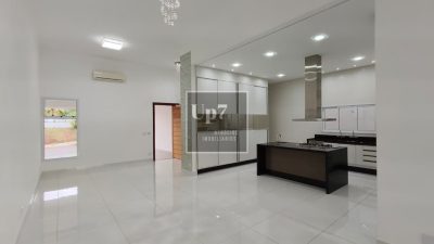 CASA AMPLA COM 04 SUÍTES PARA ALUGAR NO CONDOMÍNIO VILLA LOBOS, EM BAURU-SP.
