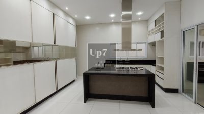 CASA AMPLA COM 04 SUÍTES PARA ALUGAR NO CONDOMÍNIO VILLA LOBOS, EM BAURU-SP.