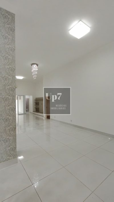 CASA AMPLA COM 04 SUÍTES PARA ALUGAR NO CONDOMÍNIO VILLA LOBOS, EM BAURU-SP.