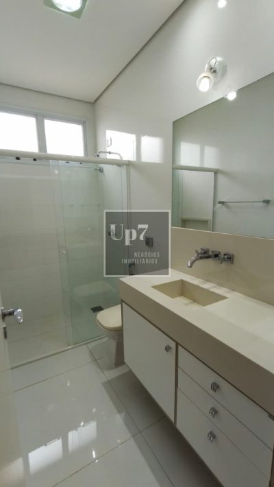 CASA AMPLA COM 04 SUÍTES PARA ALUGAR NO CONDOMÍNIO VILLA LOBOS, EM BAURU-SP.