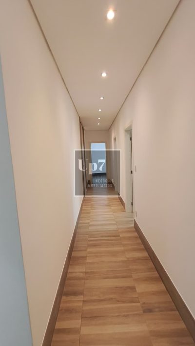 CASA AMPLA COM 04 SUÍTES PARA ALUGAR NO CONDOMÍNIO VILLA LOBOS, EM BAURU-SP.