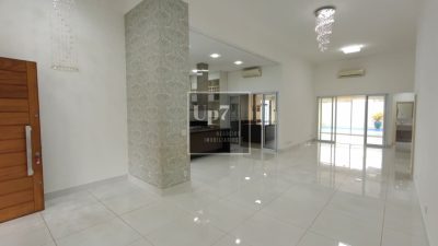 CASA AMPLA COM 04 SUÍTES PARA ALUGAR NO CONDOMÍNIO VILLA LOBOS, EM BAURU-SP.