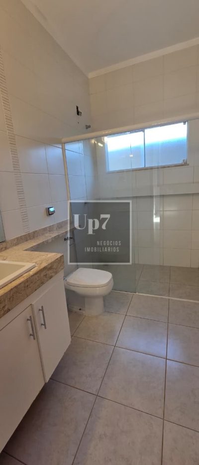 CASA COM 03 SUÍTES PARA ALUGAR EM CONDOMÍNIO FECHADO - QUINTA RANIERI GREEN, BAURU.