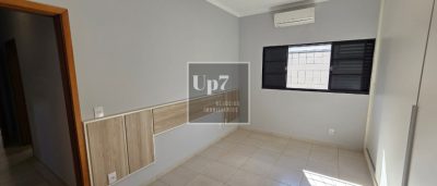 CASA COM 03 SUÍTES PARA ALUGAR EM CONDOMÍNIO FECHADO - QUINTA RANIERI GREEN, BAURU.
