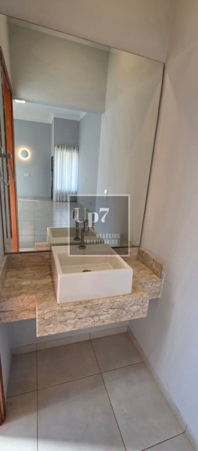 CASA COM 03 SUÍTES PARA ALUGAR EM CONDOMÍNIO FECHADO - QUINTA RANIERI GREEN, BAURU.