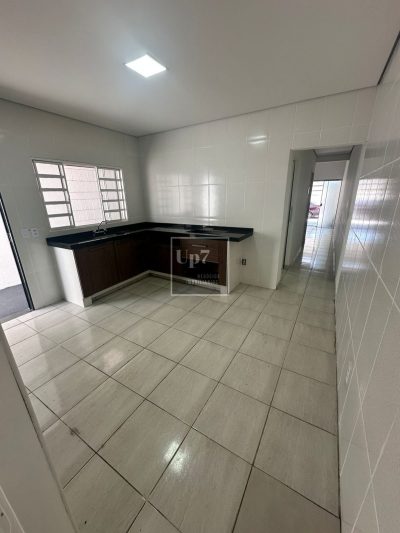 Casa a venda de 2 dormitórios RUA MIGUEL DÉBIA