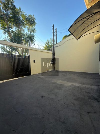 CASA À VENDA COM 2 DORMITORIOS - PARQUE ROOSEVELT, BAURU/SP